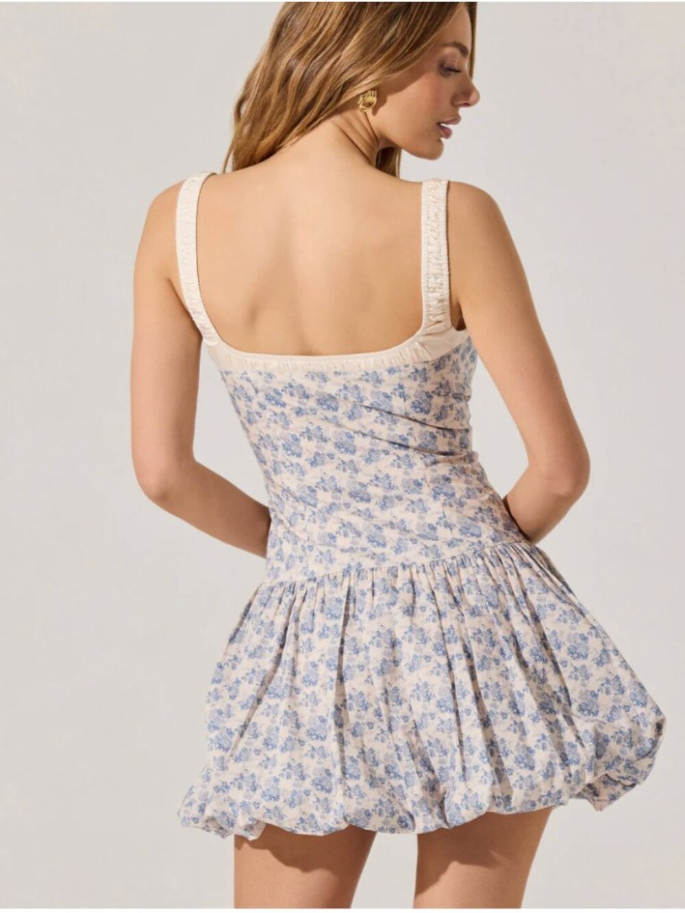 ASTR The Label Floral Milkmaid Bubble Hem Dress- Blue Floral- Size Large - Picture 6 of 13